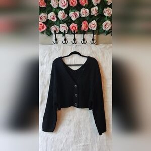 UK2LA Double V Thick Knit Button-Up Cropped Cardigan (NWOT)